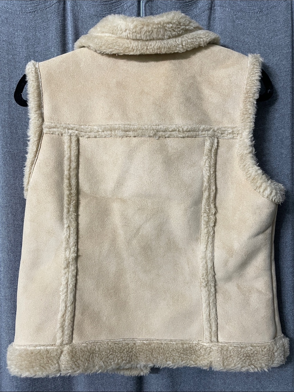 GAP Cream Faux Shearling Toggle Vest For Women - Picture 2 of 4